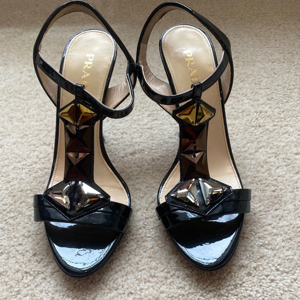 Stunning Prada Evening Patent Leather Pumps Size 36.5EU/6.5US